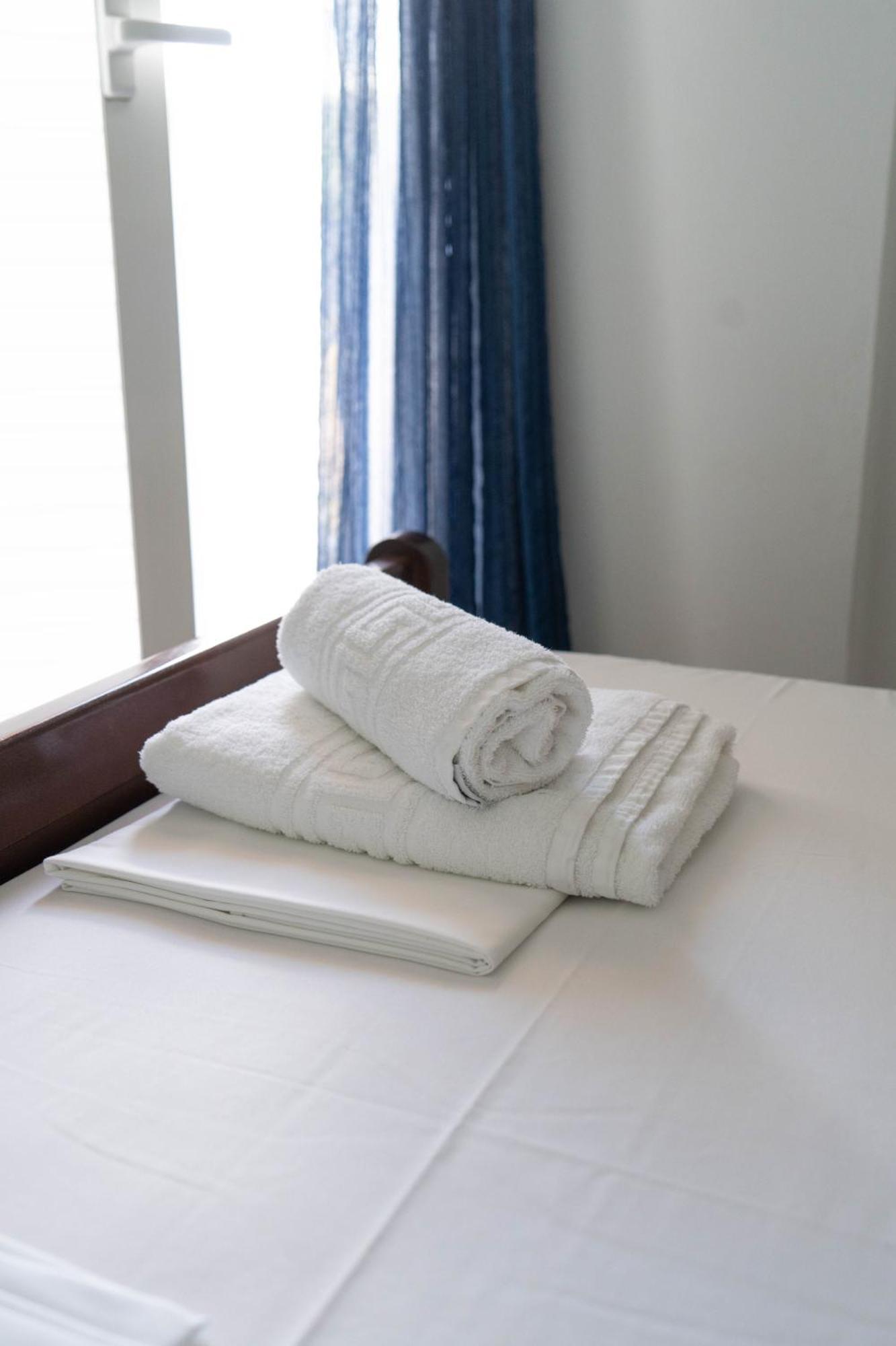 אמודיה Hotel Alexandros מראה חיצוני תמונה