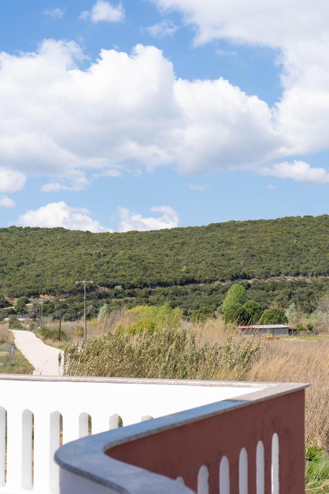 אמודיה Hotel Alexandros מראה חיצוני תמונה