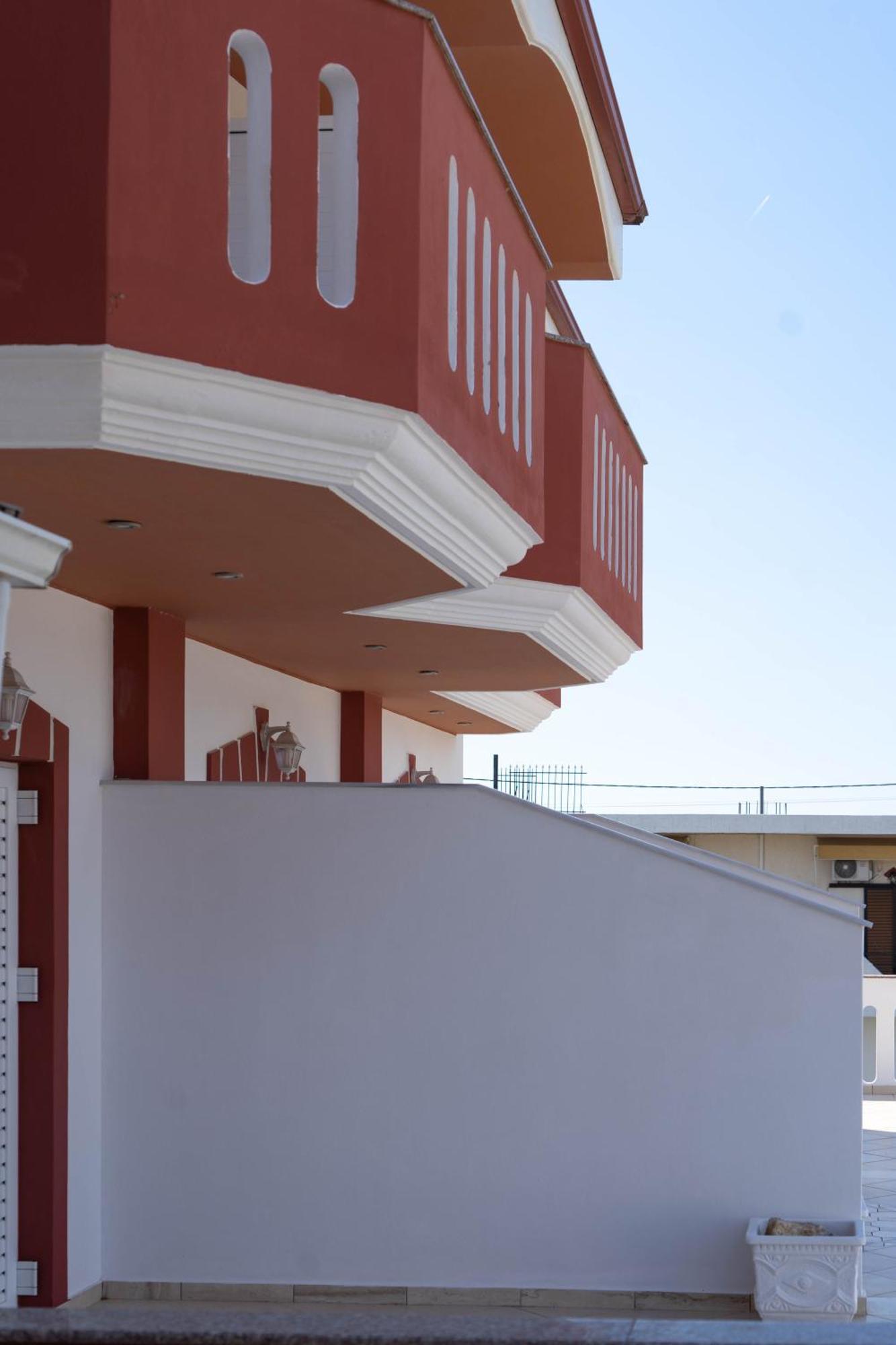 אמודיה Hotel Alexandros מראה חיצוני תמונה