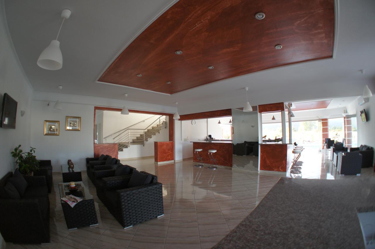 אמודיה Hotel Alexandros מראה חיצוני תמונה
